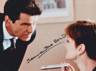 SAMANTHA BOND 007 JAMES BOND AUTHENTIC AUTOGRAPH AS MISS MONEYPENNY IN TWINE '99