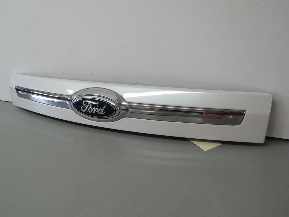 2011 2013 2014 FORD EDGE REAR TRUNK FINISH GARNISH MOLDING PANEL WITH CAMERA OEM Foto 2 de 4