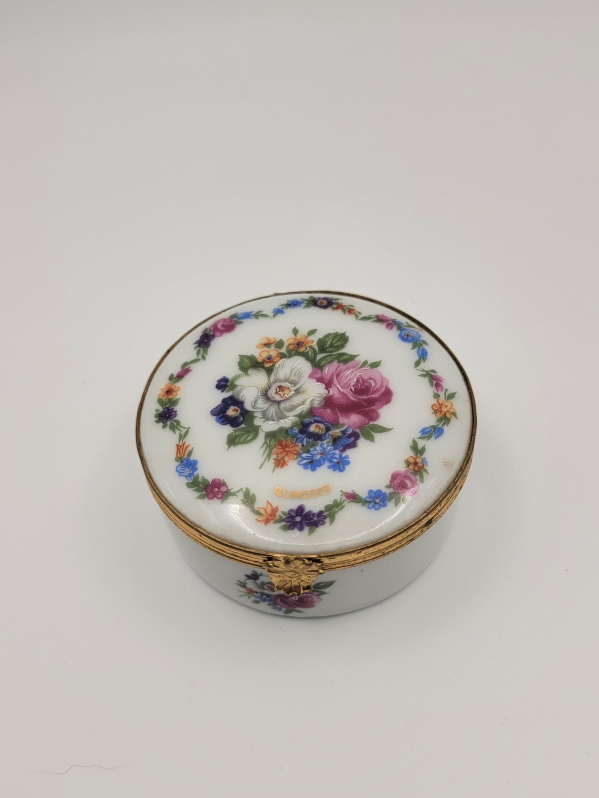 Limoges Trinket Box White With Flowers And Gold Trim Porcela