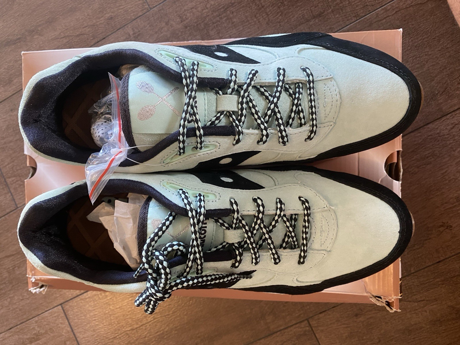 Size 10 - Saucony G9 Shadow 6 Scoops Pack Mint Chocolate Chip thumbnail 2