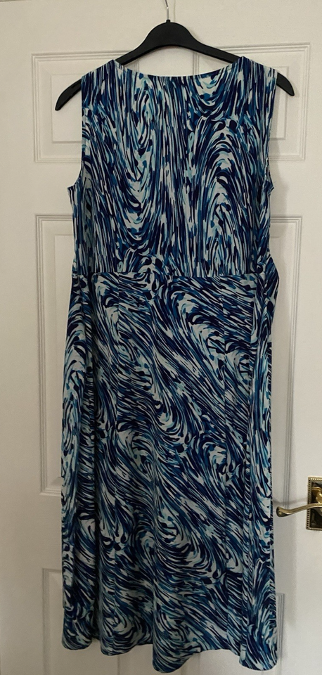 BNWT Bonmarche Size 18 Midi Dress, Blue Abstract Side Zip Tie Back ...