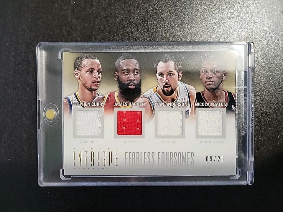 2012-13 Panini Intrigue Fearless Foursome Curry, Harden, Anderson y Batum/25 Foto 2 de 4