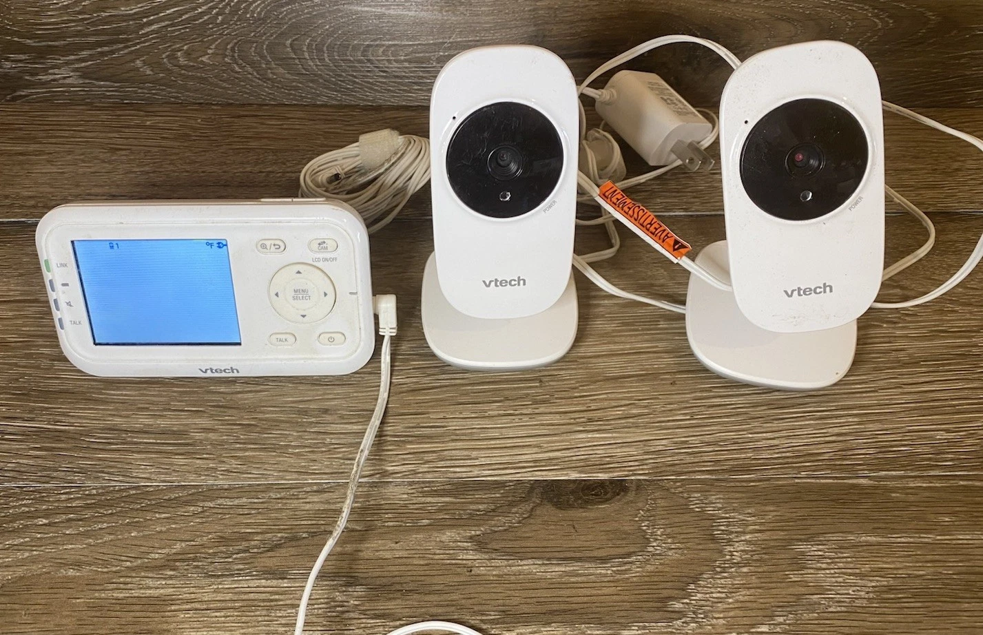 VTech VM3252-2, 2.8in Digital Video Baby Monitor, With Two Cameras Night Vision