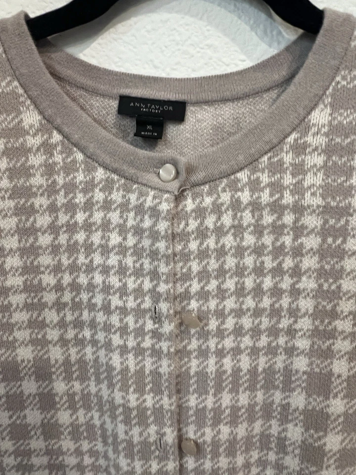 Ann Taylor женщин кардиган свитер XL желтовато-коричневый бежевый длинным рукавом на пуговицах хлопок - Изображение 2 из 4