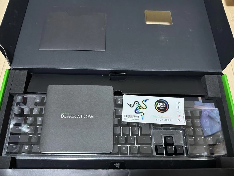 Razer Blackwidow Green Switch Gaming Keyboard JP RZ03-0286 Used - Image 3 of 3