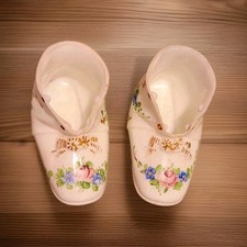 Pair Vintage Ceramic Baby Shoes,Hand-Painted Floral, White Pink Blu collectibles