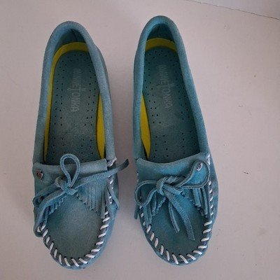 Minnetonka Kilty Turquoise Moccasin Fringe Bow Suede Women s Size 7