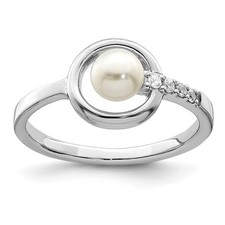 Sterling Silver Cubic Zirconia 5-6mm Cultured Pearl Circle Ring Size 6