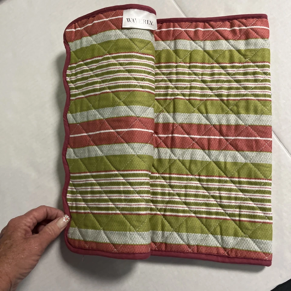 Waverly Quilted Table Runner Towel Set Pink Hydrangea Reversible Striped Country - Image 4 of 4