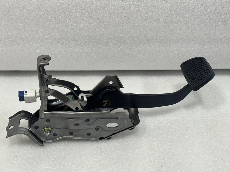 2007 2008 2009 2010 2011 2012 LEXUS ES350 BRAKE PEDAL - Image 2 of 4