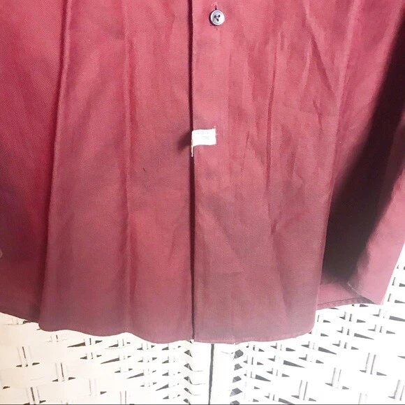 Camisa de vestir BCBG Attitude para hombre con botones roja con silueta negra talla M Foto 4 de 4