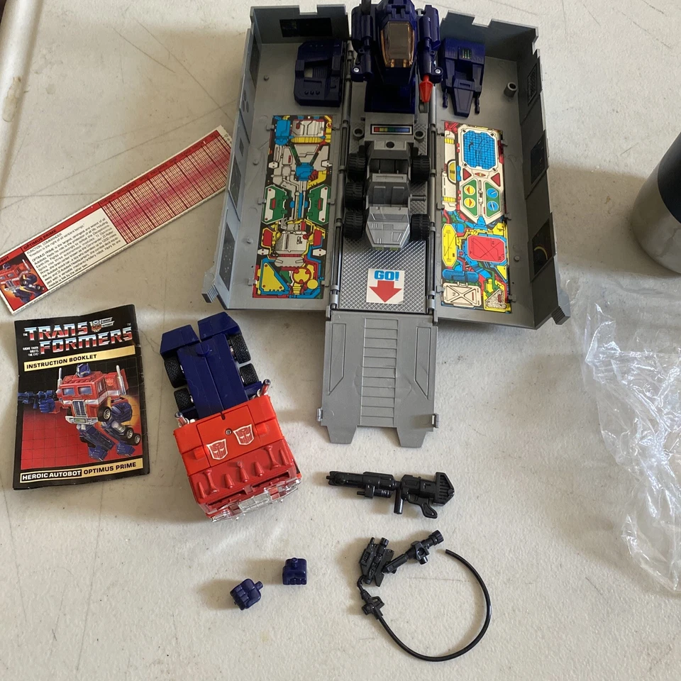 MINTY Original TRANSFORMERS G1 OPTIMUS PRIME Bloated/Metal/Gray Figure TAKARA - Image 2 of 4