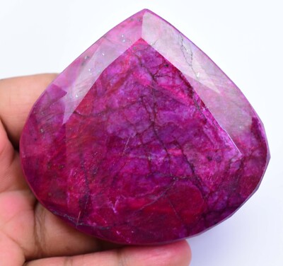 882.5 Ct Natural Huge Red Ruby Certified Museum Grade Earth-Mined Pear Gemstone
