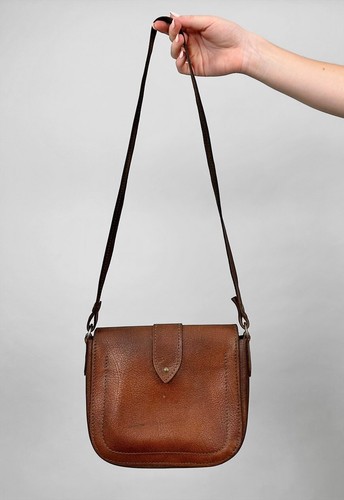 60's/70's Vintage Brown Leather Ladies Saddle Shoulder Bag Retro Boho - Picture 2 of 9