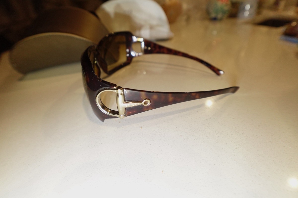 Gucci Sunglasses GG 2562/S V9M Italy
60 15 115. Vintage. Brown with dustbag Gucci GG-2562/S PT5 60-15-115 Violet Sunglasses W/ Violet  main image 4