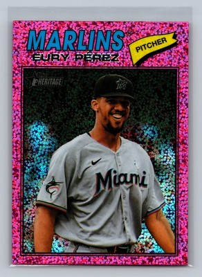2026 Topps Heritage Eury Pérez #18 Chrome Pink Sparkle Refractors
