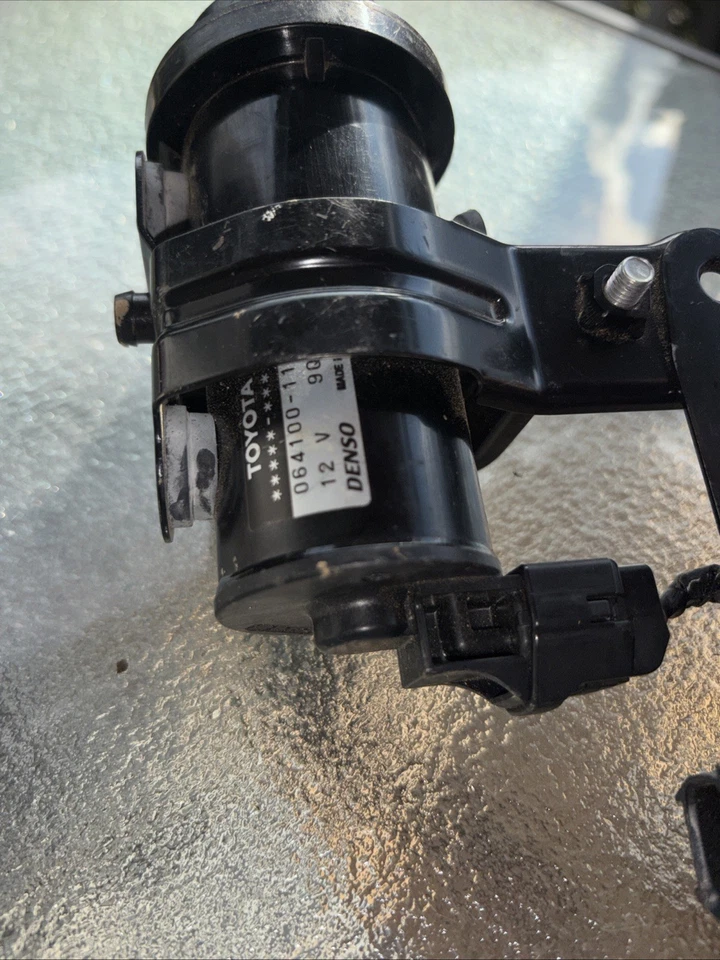 Bomba de agua auxiliar del motor-bomba de agua (eléctrica) puertas se adapta a Toyota Camry 07-11 Foto 2 de 4