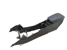 Mercedes-Benz GLA W156 X156 2015 Armlehne A1766801300 RPG29035 Mercedes-Benz GLA W156 X156 2015 Armlehne A1766801300 RPG29035