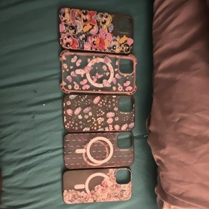 Disney Mickey & Minnie 5pc Magnetic Ring Pattern Back Cases iPhone 12/12 Pro