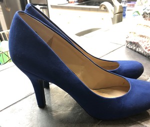 kelly and katie blue heels