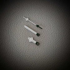 HANDS SET T STYLE GREEN CENTER BGW9 / SEIKO MOD SKX SKX007 NH35 NH36 NH34