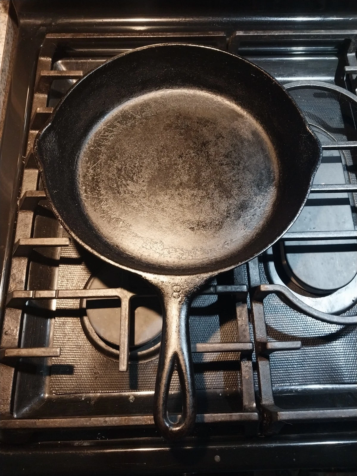 Cast Iron Frying Pan Round Flat-Bottomed Long Handle Black Collectible
