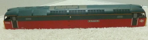 Bachmann Class 47 - 47474 'Sir Rowland Hill' in Parcels Red Grey Body Only