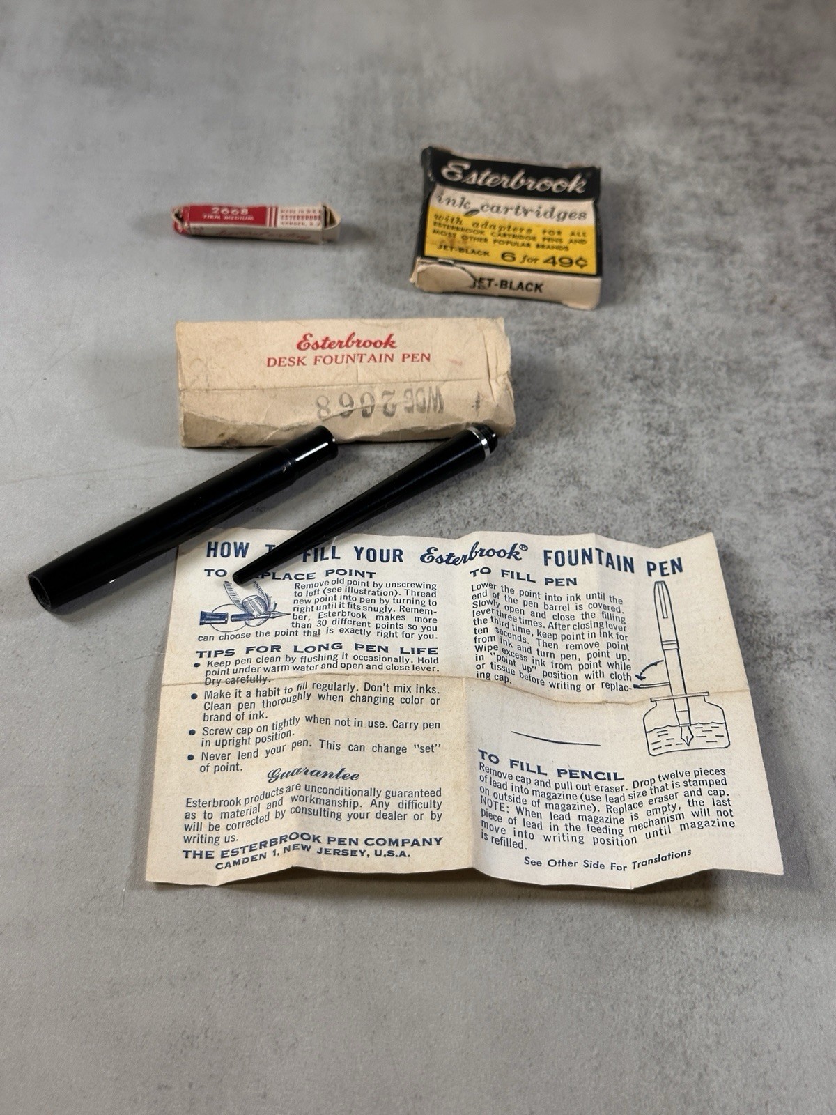 ESTERBROOK #2668 Fountain PEN,  Firm Med Point, and Ink Cartridges Set Papers