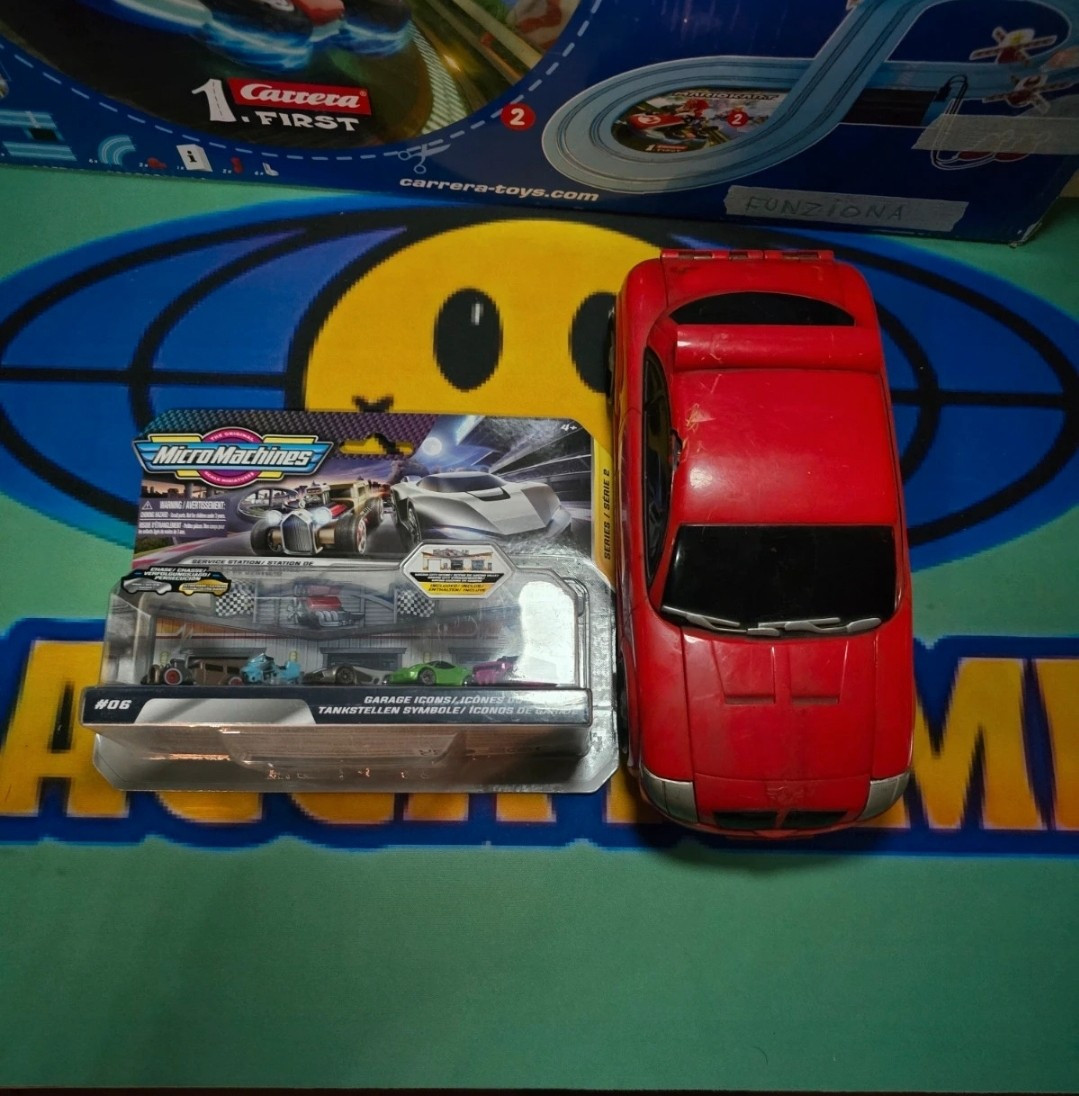 Confezione auto micromachine nuova con Auto rossa micromachine