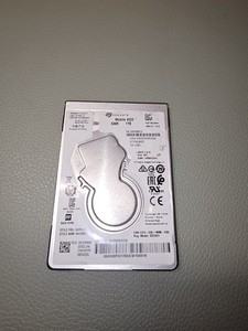 Seagate Mobile HDD 1TB, SATA 3, 2,5 Zoll Interne Festplatte (ST1000LM035)