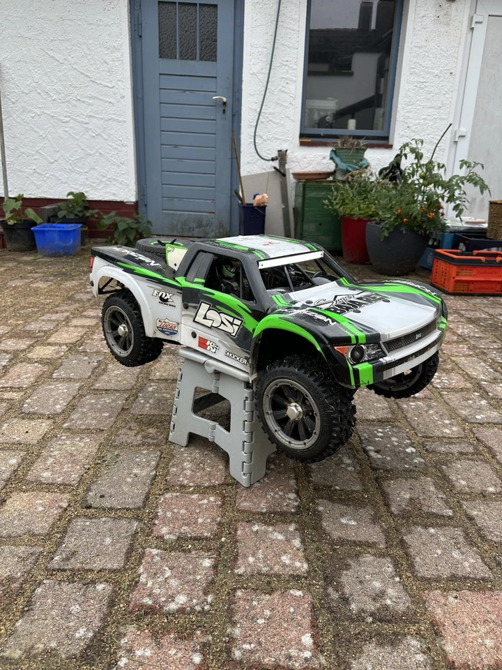 Losi Super Baja Rey 1:6 - RTR mit 4 Akkus+ Zubehör - Bild 2 von 4