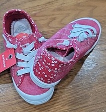 NIB Roxy Girl TRR Bayshore IV Memory Foam Slip On Shoes Red Flowers sz 2 13