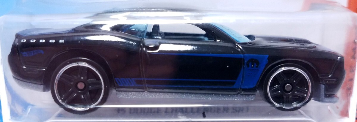 Hot Wheels 2018 #42 Muscle Mania '15 Dodge Challenger SRT Black