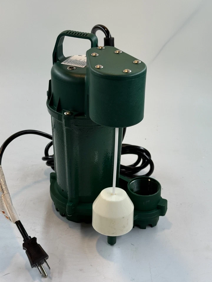 Zoeller Cast Iron Sump Pump 1/2HP 60GPM Vertical Float Switch #1075 - Image 3 of 4