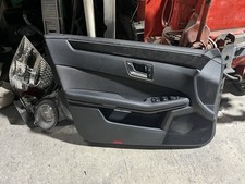 Mercedes W212 T&uuml;rverkleidung T&uuml;rpappe Leder Stoff Vorne Links  Schwarz