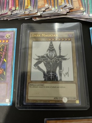 Dark Magician JUMP-EN049 Ultra Rare Yugioh Card NM Limited Edition