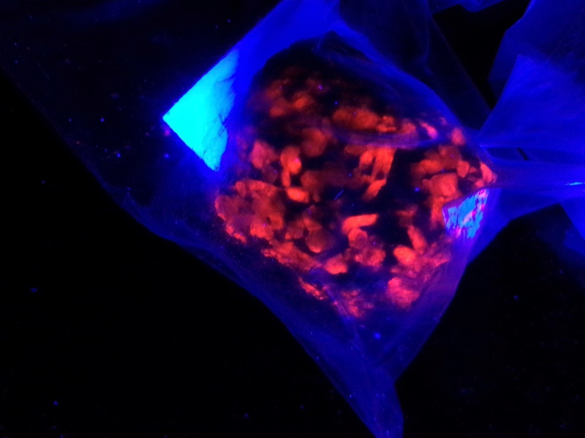 Set of 5 Long Wave Fluorescent Minerals Box Set | eBay