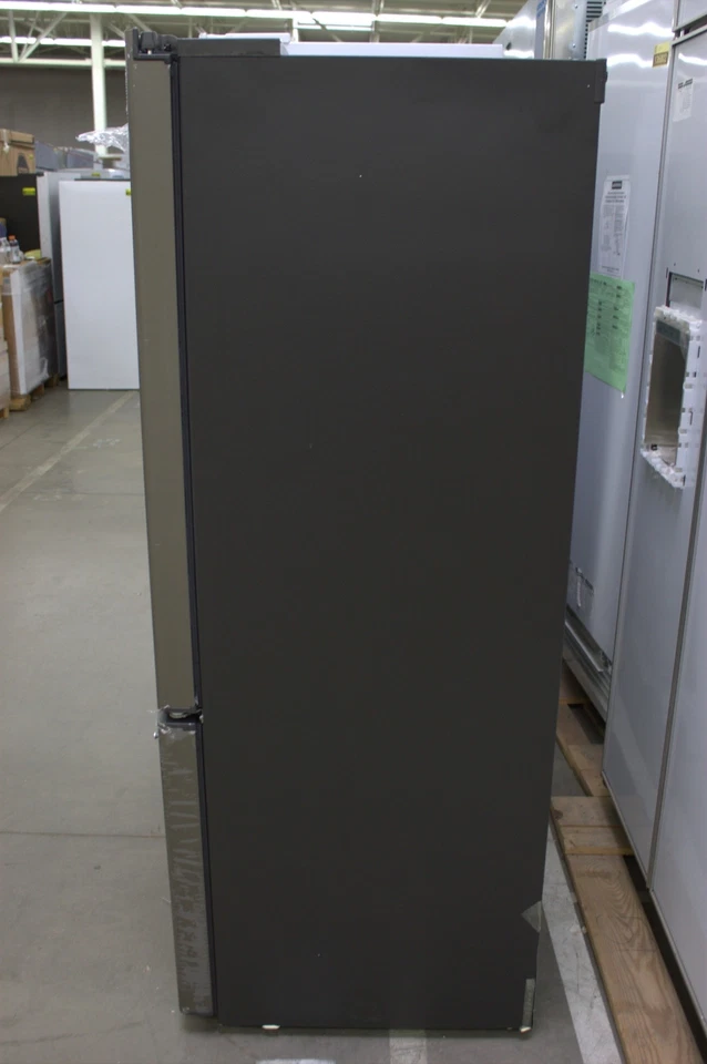 GE GYE22GMNES 36" Slate CD 22.1 Cu. Ft. French Door Refrigerator NOB #149927 - Image 2 of 4