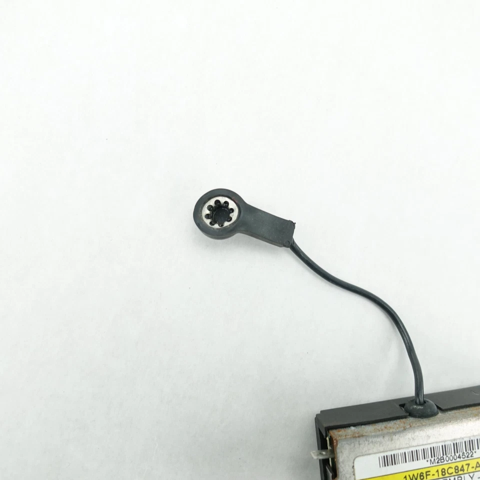 Amplificador de antena de radio Ford Thunderbird 2002 2003 2004 2005 OEM 1W6F-18C847-AB Foto 3 de 4