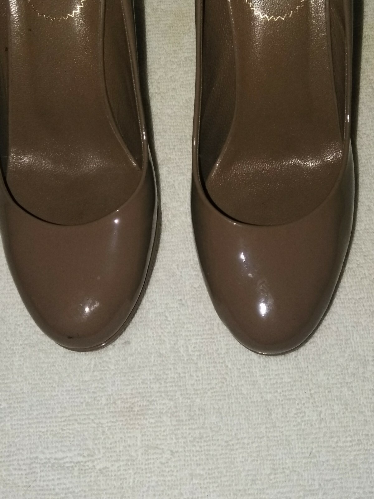 YSL Yves Saint Laurent Brown Taupe Patent Platform Classics Pump Sz. 38.5