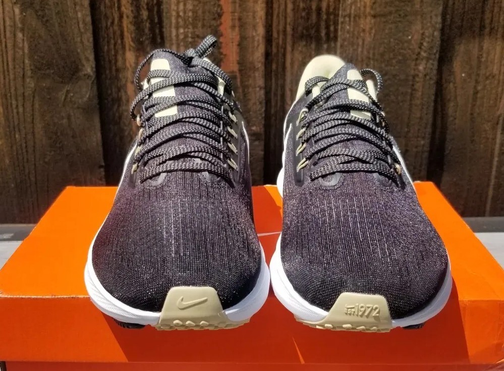 Size 9½ Nike Air Zoom Pegasus 39 x NFL New Orleans Saints 2022