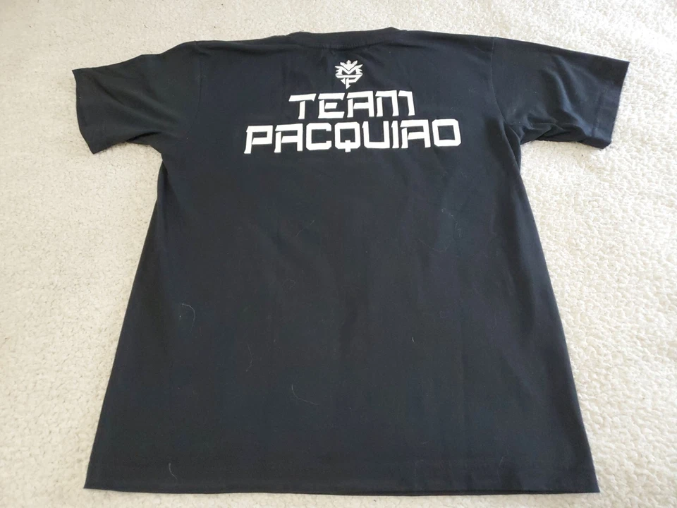 Camiseta MANNY "PAC-MAN" PACQUIAO Pambansang Kamao Negra "Equipo" S/S Talla M  Foto 4 de 4