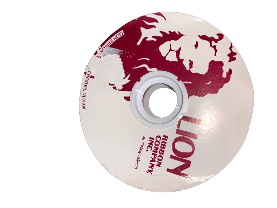 Cinta de Navidad Borgoña Hojas de Acebo Borgoña Borgoña Bordeado, 1 3/8 Pulgadas, 15 Yardas Foto 4 de 4