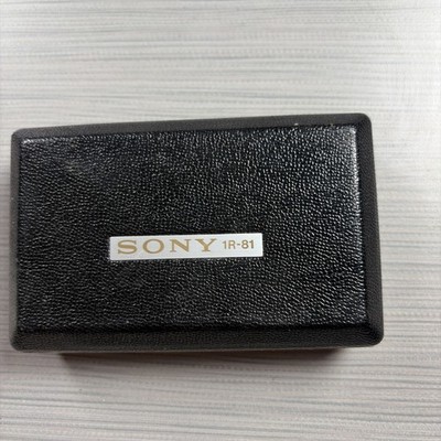 SONY 1R-81 MICRO TRANSISTOR RADIO 1965 1966 60s With CASE LEATHER