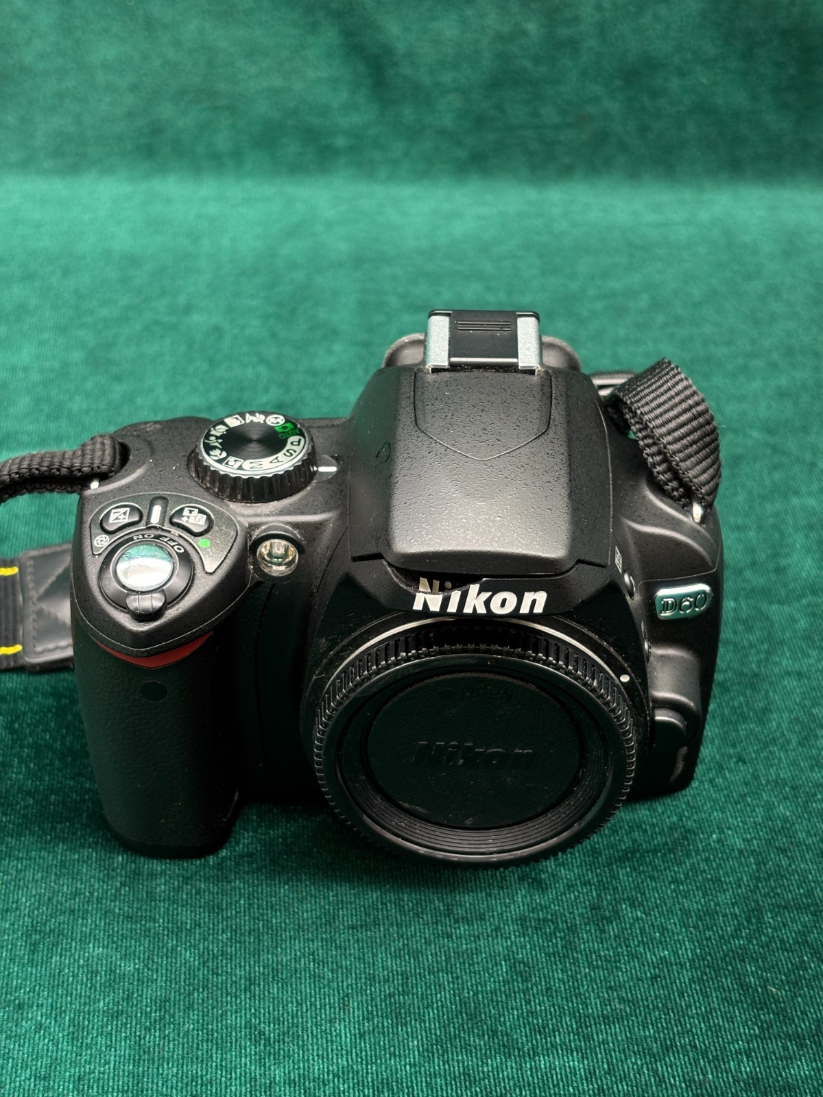 Corpo fotocamera Nikon D60 10,2 MP per parti di ricambio