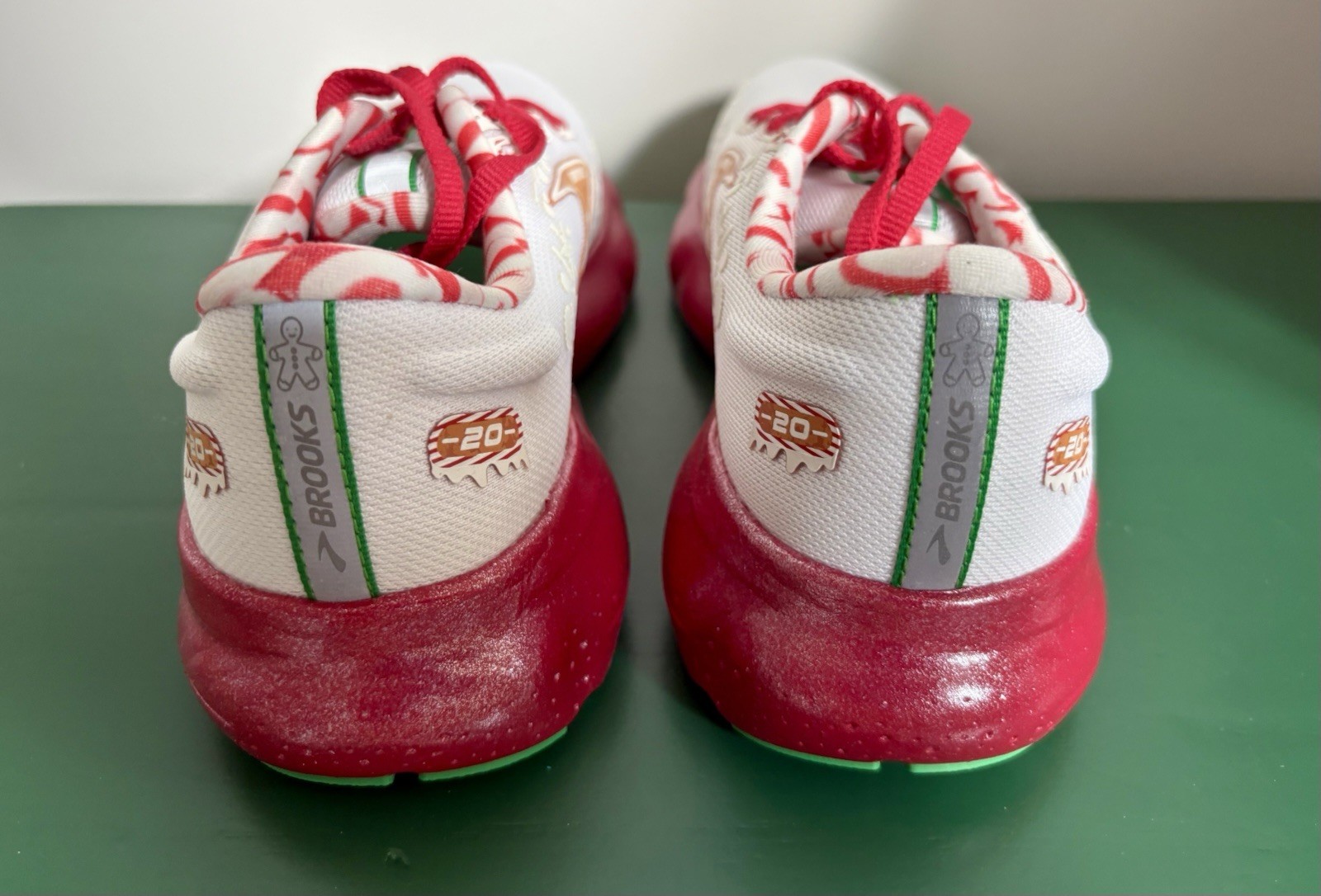 Brooks Run Merry Women Size 7 Holiday Running Shoes Glycerin 20 NEW - No Box image 4