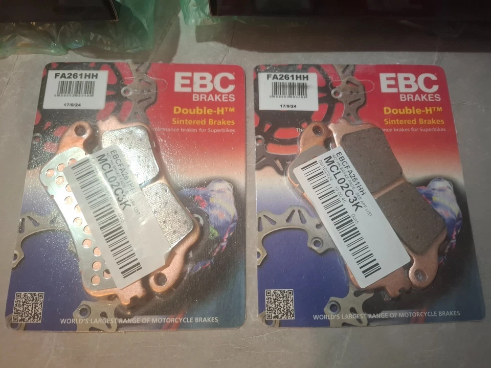 Discos y pastillas de freno delanteros Honda CBR1100 xx EBC Foto 4 de 4