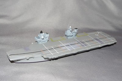 MOUNTFORD GB AIRCRAFTCARRIER R08 'HMS QUEEN ELIZABETH' 1/1250 MODEL SHIP