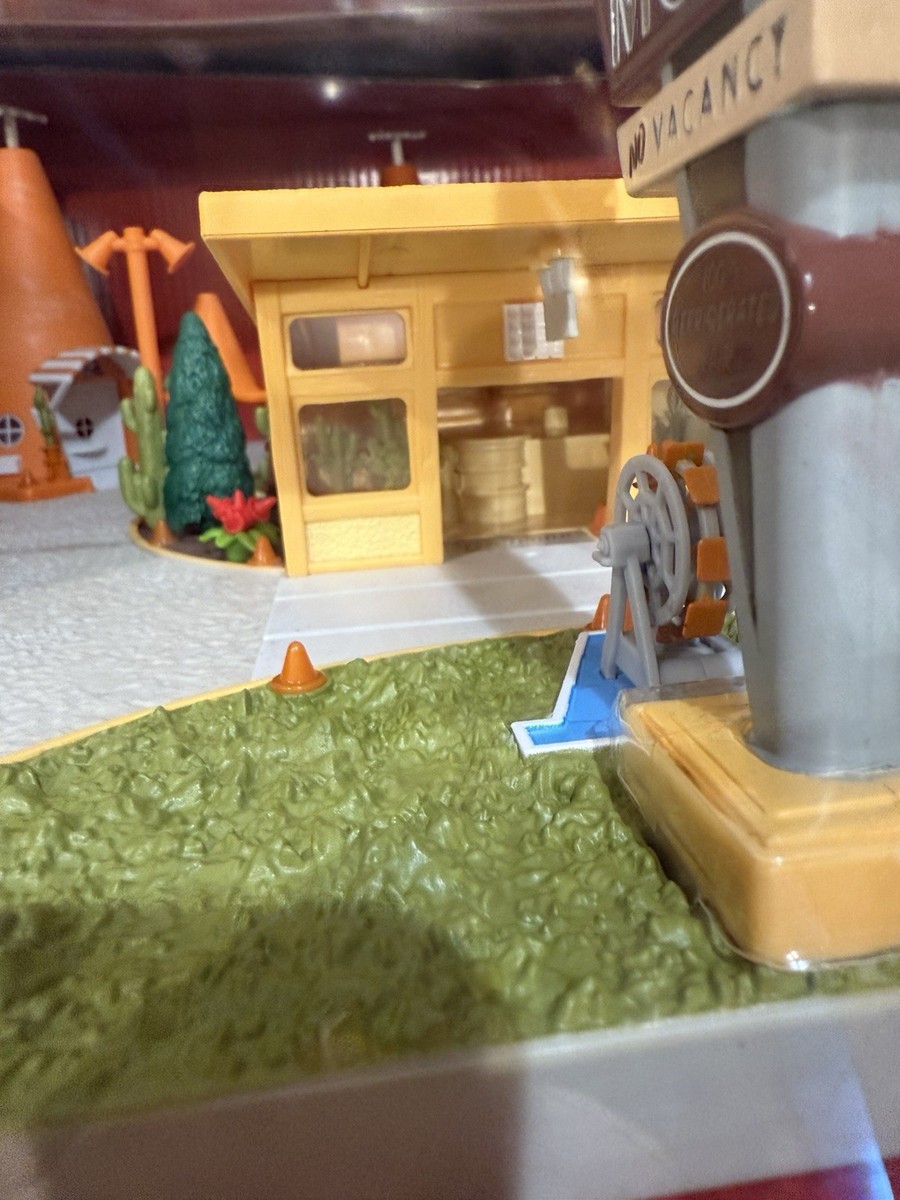 Disney/Pixar Cars Precision Series Sally's Cozy Cone Motel Playset