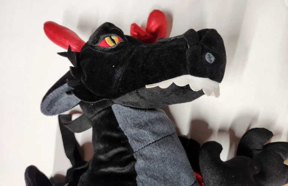 Disfraz de Halloween 2T para niños pequeños negro y rojo paseo un dragón paseo en Ren Faire Foto 4 de 4